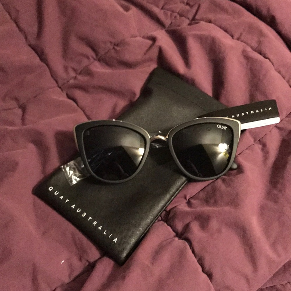 New Quay Australia My Girl (Cat Eye) with case